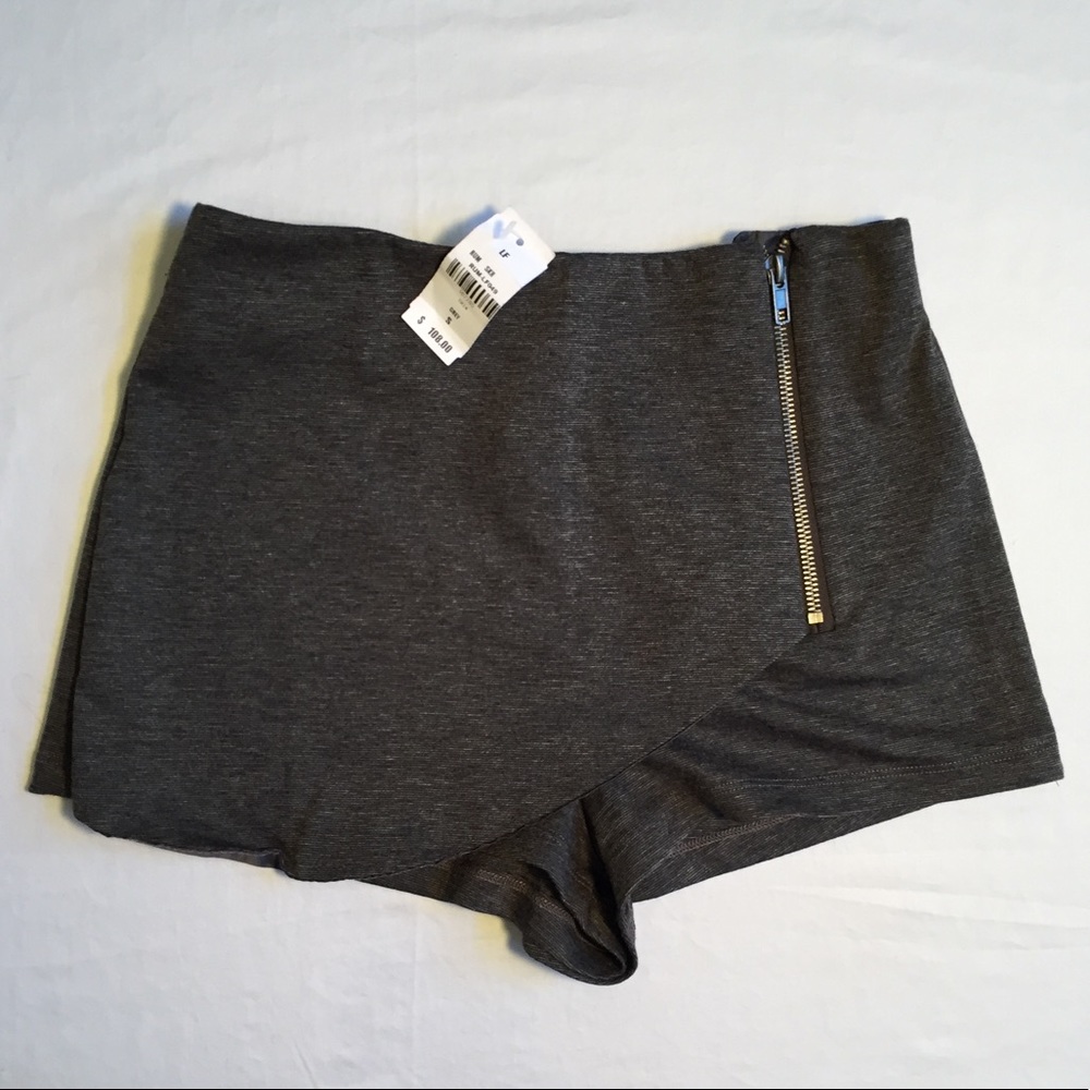 LF Rumor Grey Skort Sz Small NWT